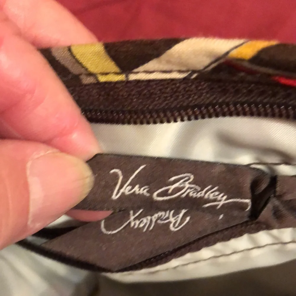 Vera Bradley -Make Up Bag - 9x5 x2.5 inchs. Large Zip Pocket & 2 Small Pockets